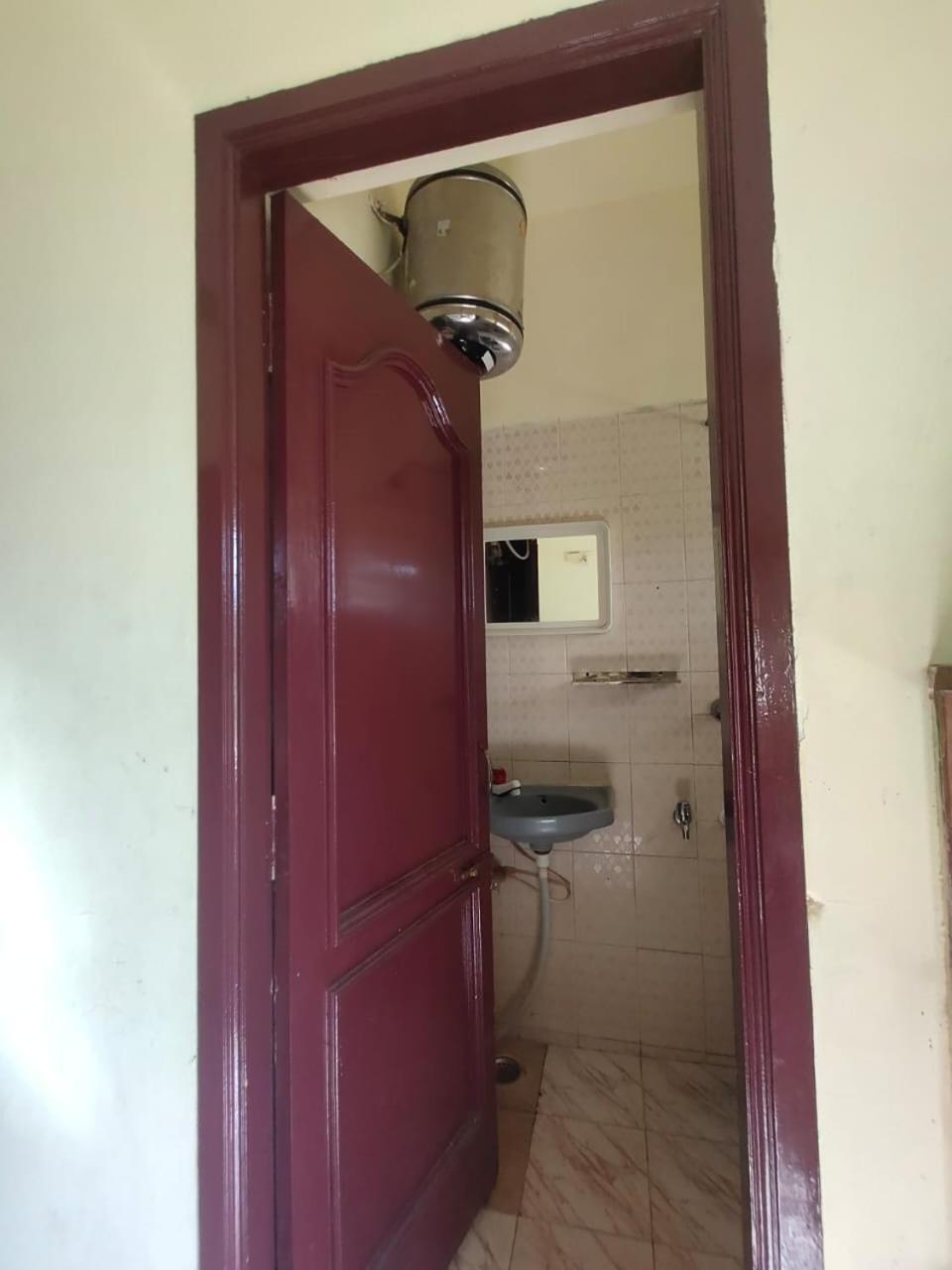 Hotel Ruchi Yercaud Ngoại thất bức ảnh