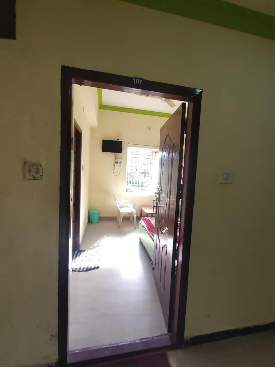 Hotel Ruchi Yercaud Ngoại thất bức ảnh